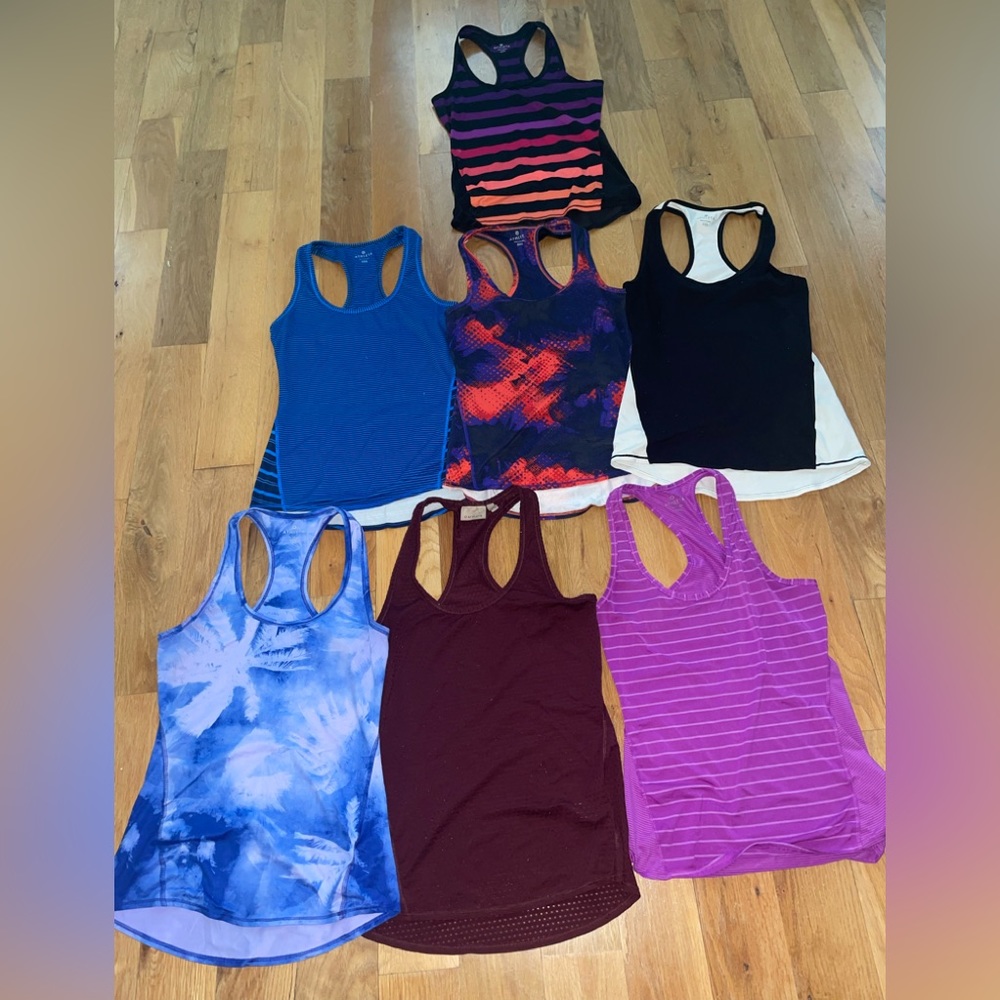 Womens athleta tank bundle of 7